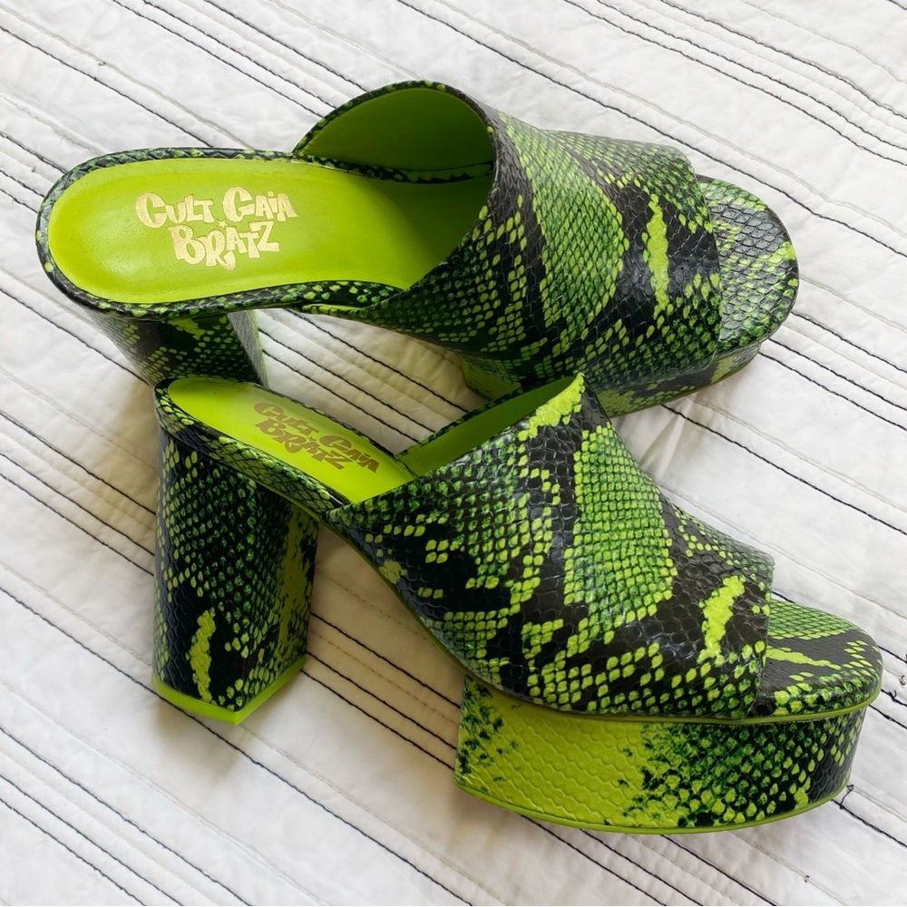 Cult Gaia x Bratz Snakeskin Animal Print Block Heel Slides Lime Green size 36
